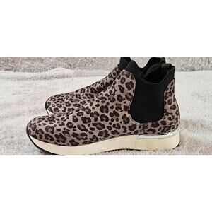 New KENNETH COLE REACTION Women's Leopard Cameron Chelsea Jogger Sneakers SZ 7.5